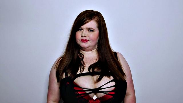 Savana Blue: Loves Cock