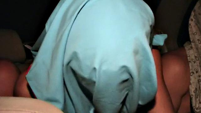 Str8 stud sucks in car for fraternity entrance