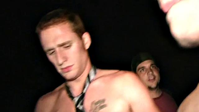 Str8 stud sucks in car for fraternity entrance