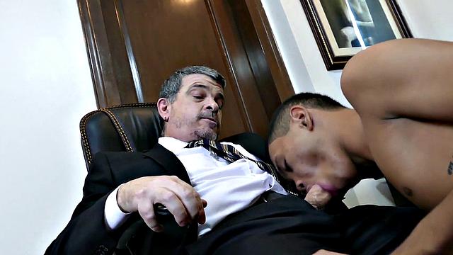 Amateur Asian by mature boss in office