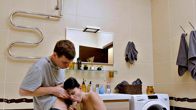 SISPORN. Stunning minx forgets conflict thanks to stepbros dick