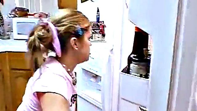 Topanga babe masturbates