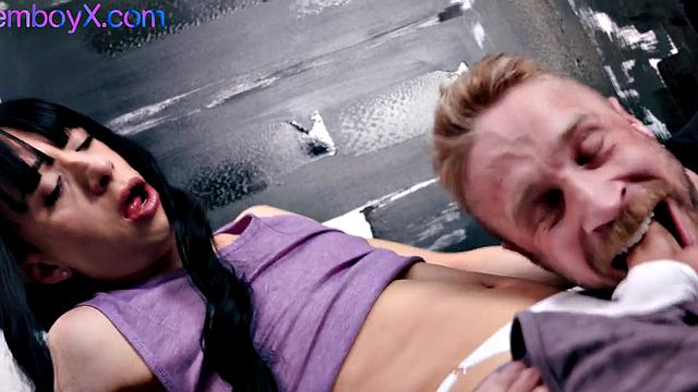 Skinny femboy drilled by gaydaddy in her lil asshole