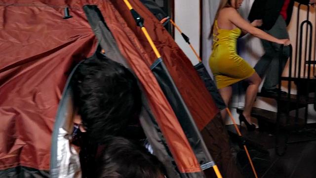 A tattooed MILF get her big tits spitroasted by a group of little guys in a wild threesome