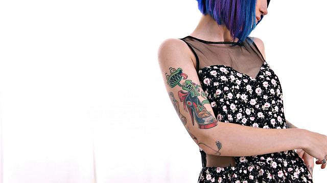 Blue-haired babe enjoys dick on the floor