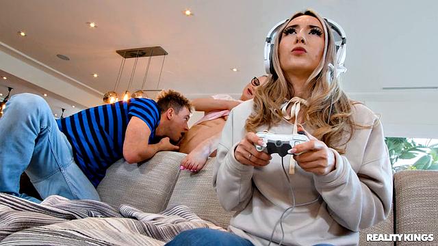 Hot Nerd Watches Gamer Girlfriend