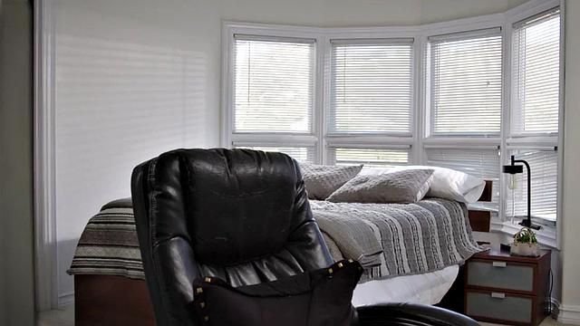 Cocksucking stepdaughter fucked by stepdad while alone