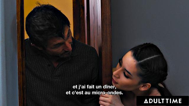 Томми Ганн жёстко трахает Ария Ли после того, как застал её за мастурбацией, роль отца и взрослой падчерицы, страсть и наказание.