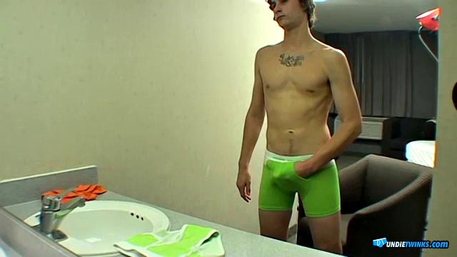 Joey - Pickin&amp;amp;#039; A Pair! - Joey Steals