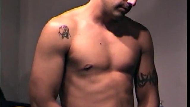 Закк страстно отсасывает до самого конца и ловит сперму на лицо