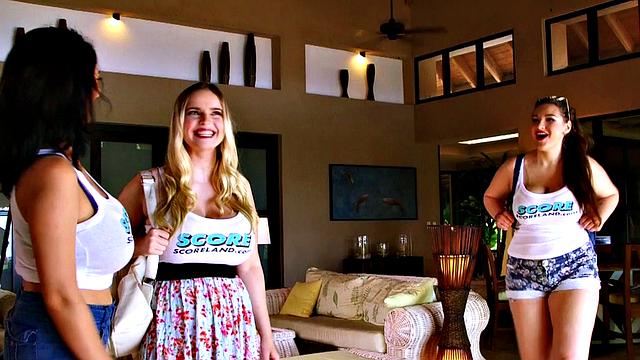 On Location North Coast: Three Girl Shower