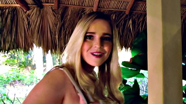 On Location North Coast: Three Girl Shower