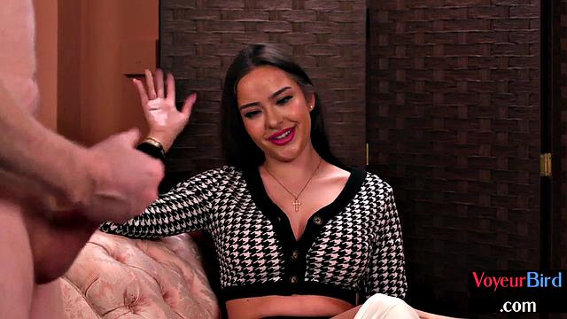 Gotgeous Voyeur Getting Horny