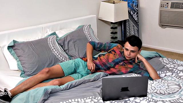 посмотри, как опытный мужик учит трахаться по-взрослому