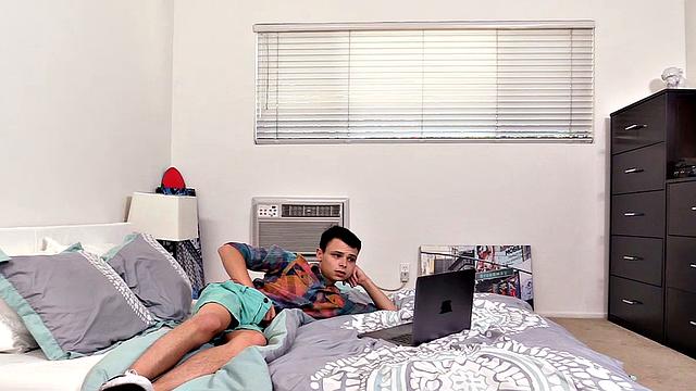 Daddy's Little Boy Chapter 10: How To Fuck