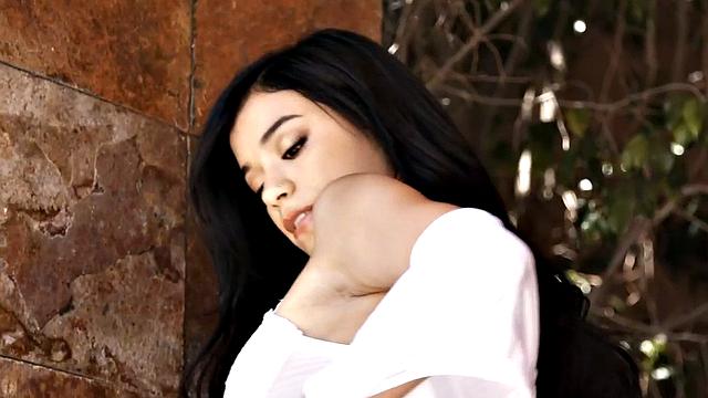 Latin babe in college uniform pussynailed after deepthroating