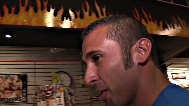 Fooled str8 gloryhole sucked and by gay dude