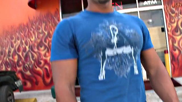 Fooled str8 gloryhole sucked and by gay dude