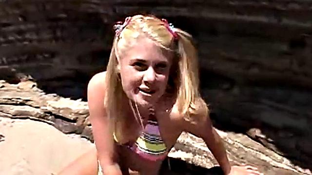 Teen fingered on the beach