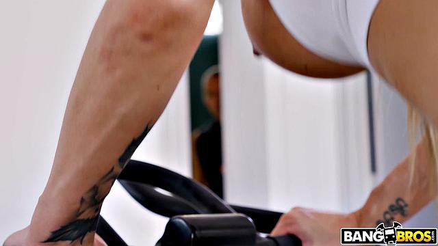 Sister-In-Law Loves Anal