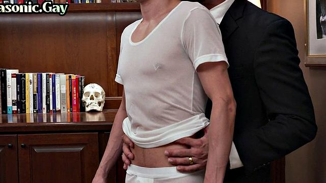 Powerful mason bareback fucks twink skinny ass in office