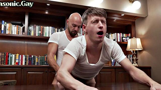 Powerful mason bareback fucks twink skinny ass in office