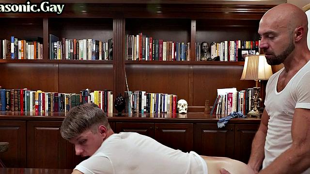 Powerful mason bareback fucks twink skinny ass in office