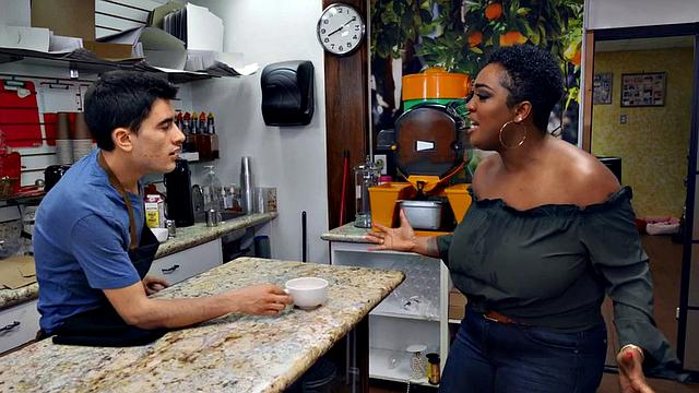 Huge ebony cougar fucks skinny guy