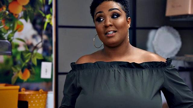 Huge ebony cougar fucks skinny guy