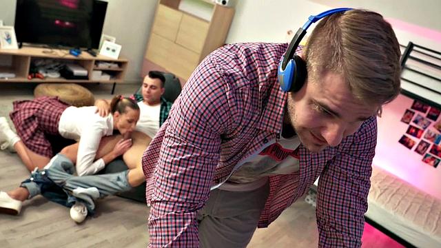 Slutty 21yo slut enjoys fucking hard in tight pussy hole