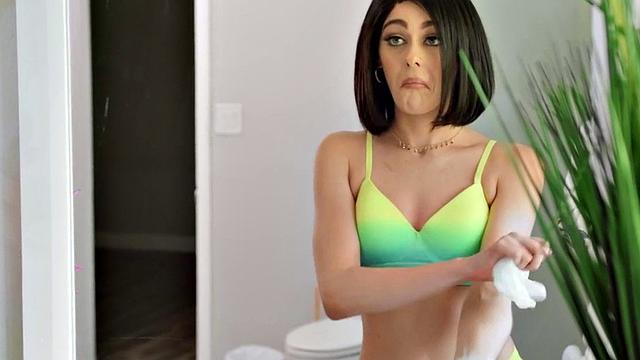 Curvy lesbian beauty licked by masturbating girlfriend