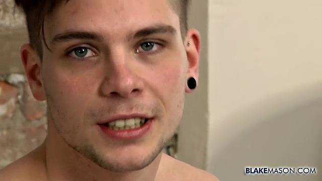 Polish Alex Jerks His Pole! - Alex Sky