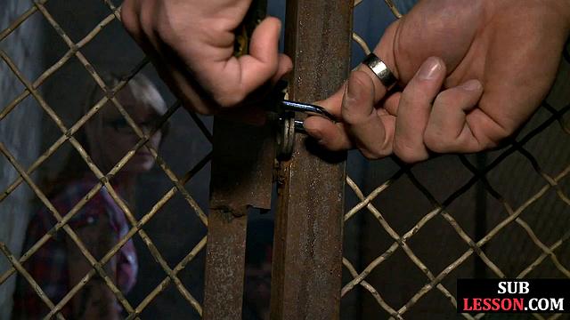 Sub babe riding sextoy