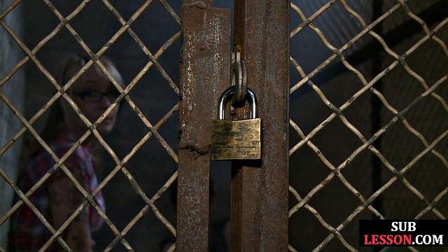 Sub babe riding sextoy