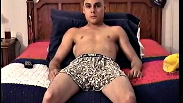 Servicing Latino Paco