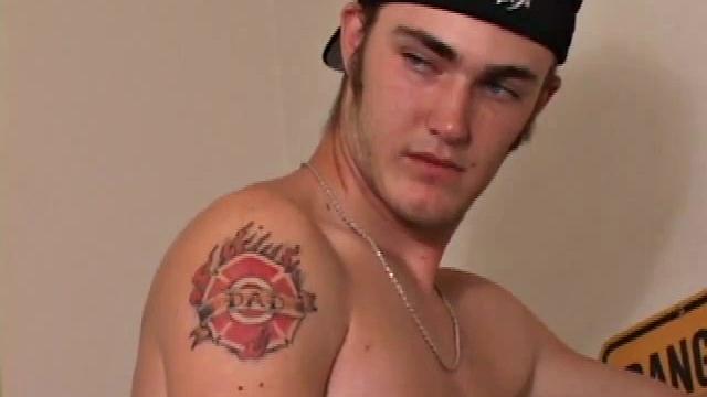 Amateur Jacks Off