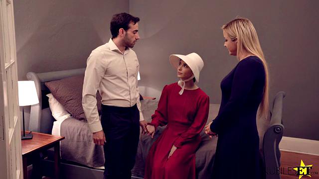 Handmaidens The Woman - S2:E5