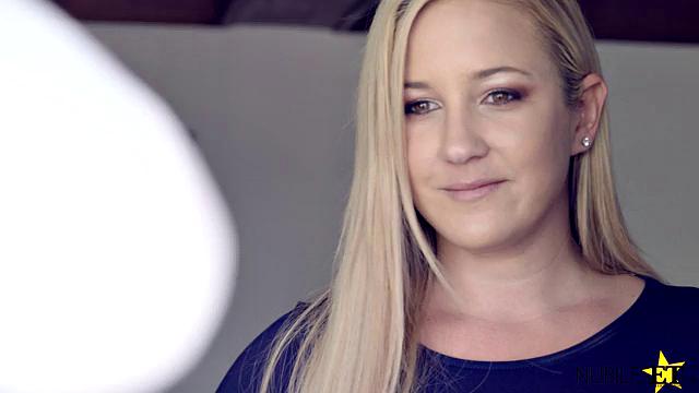 Handmaidens The Woman - S2:E5