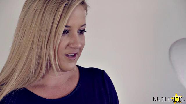 Handmaidens The Woman - S2:E5