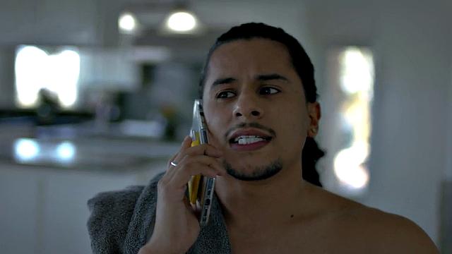 Black muscle rims bottom before bareback in couple