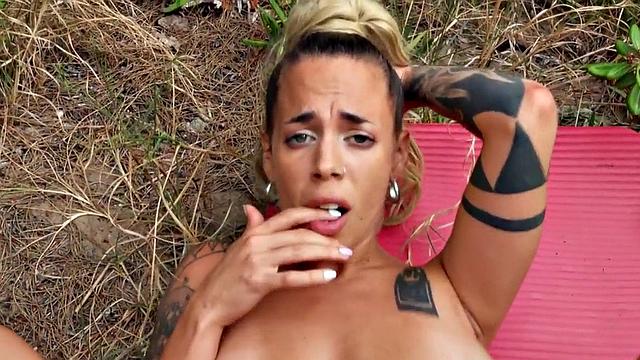 Bigtit babe gives head before outdoor fucking by short guy