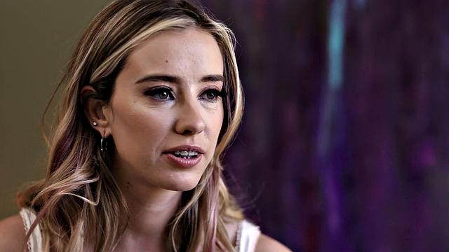 Сабина Руж заводит горячее трио со взрослой Пенни Барбер и дерзкой Хейли Рид