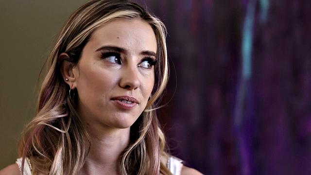 Сабина Руж заводит горячее трио со взрослой Пенни Барбер и дерзкой Хейли Рид