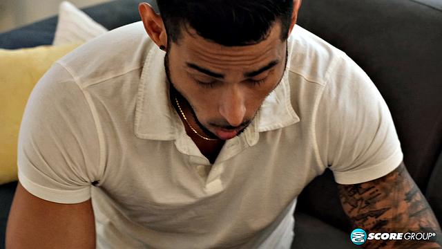 MILF Sadie gives her friend the real thing