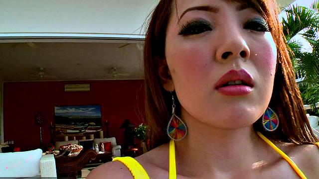 Is this Hitomi's Best Solo Scene ever?