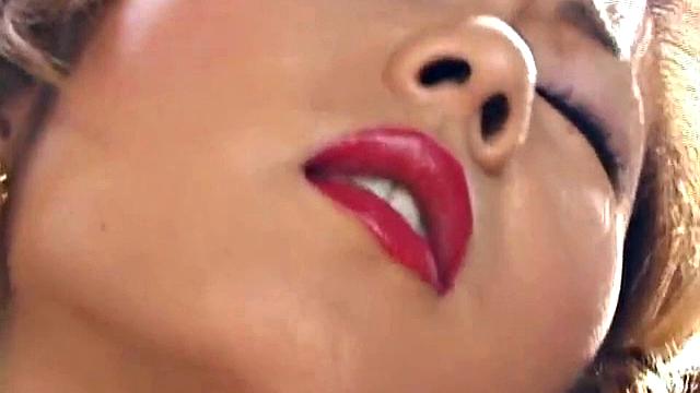 Hot Mature with Nippkes Masturbating