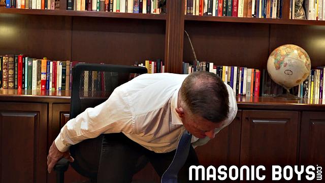 APPRENTICE MONROE Chapter 2 - Calling