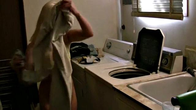 Jewel Blowjob and rubbing in Shower