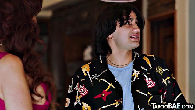 Classy cougar deepthroating studs dick