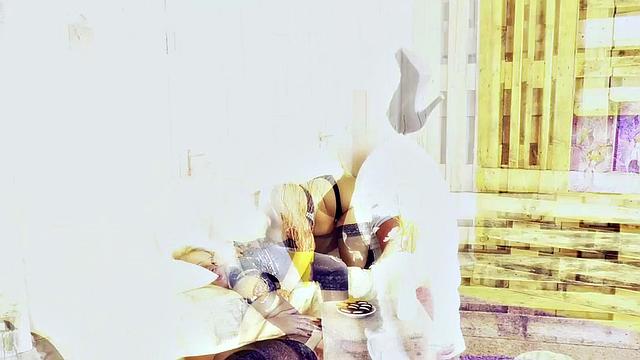 Tinder Date on Good Friday